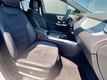 Mercedes GLA II Off-roader Facelifting 2.0 220 190KM 2025 MERCEDES-BENZ GLA 220 4-Matic AMG Line 2.0 (190KM) 2025, zdjęcie 7