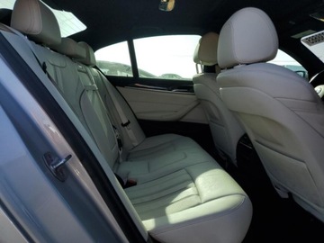 BMW Seria 5 G30-G31 2019 BMW Seria 5 530e 2019 2.0l 2.0 Hybryda 248KM, zdjęcie 10