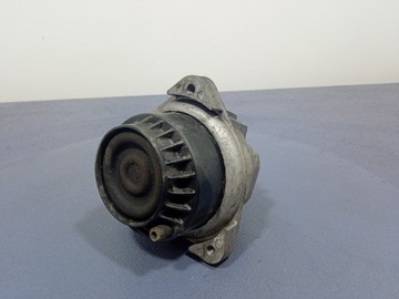 BMW 5 F11 F10 F07 F01 3.0D N57 ULOŽENÍ MOTORU 6777371
