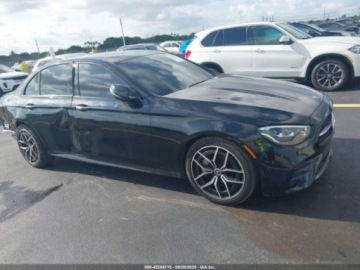 Mercedes Klasa E W213 2022 Mercedes-Benz Klasa E 350 2022 2.0l 2.0 Benzyna 255KM, zdjęcie 7