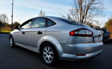 Ford Mondeo IV Sedan 2.0 Duratorq TDCI DPF 115KM 2011 Ford Mondeo Lift Polski salon, Klimatyzacja, 2.0 Diesel 115KM, zdjęcie 15