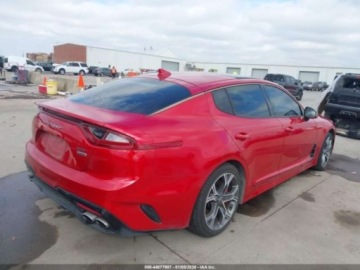 Kia Stinger Liftback 3.3 T-GDi 366KM 2018 Kia Stinger 2018 r. 3,3 L GT2 AWD 3.3 Benzyna 365KM, zdjęcie 5