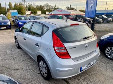 Hyundai i30 I Hatchback 1.6 CRDi 90KM 2009 Hyundai i30 Zarejstrowaney nowe sprzeglo 1.6 Diesel 90KM, zdjęcie 11