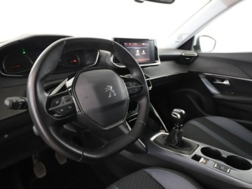 Peugeot 2008 II SUV 1.2 PureTech 100KM 2022 Peugeot 2008 led manual pdc klimatronik kamera, zdjęcie 13