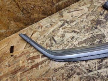 РАМКА ЗАДНЕГО ПРАВОГО ОКНА ХРОМ MERCEDES R107 SLC C107