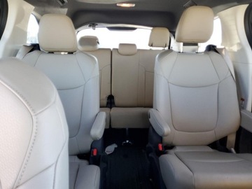 Toyota Sienna III 2023 Toyota Sienna 2023, 2.5L, XLE, po gradobiciu 2.5 Hybryda 245KM, zdjęcie 8