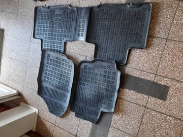 КОВРИКИ РЕЗИНОВЫЕ ПЕРЕДНИЕ ЗАДНИЕ TOYOTA RAV 4 IV