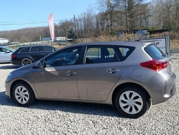 Toyota Auris II Hatchback 5d Dual VVT-i 100 99KM 2013 Toyota Auris Bezwypadkowa, tylko 17000 km, zdjęcie 2