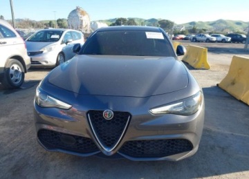 Alfa Romeo Giulia II 2023 Alfa Romeo Giulia ALFA ROMEO GIULIA TI AWD 2.0 Benzyna 284KM, zdjęcie 6
