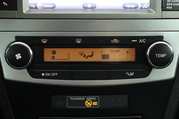 Toyota Avensis III Sedan Facelifting 1.8 Valvematic 147KM 2014 Toyota Avensis 1.8 Valvematic, Salon Polska, GAZ, zdjęcie 15