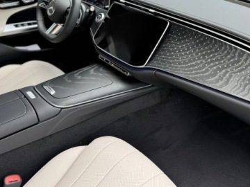 Mercedes Klasa E W214 Sedan 2.0 220d 197KM 2026 E Klasa 220 d 4-Matic AMG 2.0 (197KM) 2026, zdjęcie 7