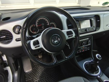 Volkswagen Beetle Hatchback 3d 1.6 TDI 105KM 2015 Volkswagen Beetle bezwypadkowy wyposażen, zdjęcie 16