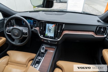 Volvo S60 III Sedan Facelifting 2.0 B5 250KM 2023 Volvo S60 VOLVO S60 B5 Ultimate Dark Mild Hybrid B, zdjęcie 14