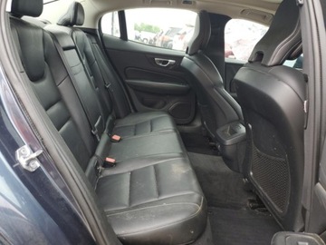Volvo S60 III 2019 Volvo S60 2019 Volvo S60 T6 AWD Momentum 2.0 Benzyna 200KM, zdjęcie 9