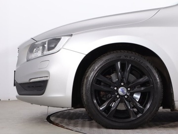 Volvo V60 I Kombi Facelifting 2.0 D4 DRIVE-E 181KM 2014 Volvo V60 D4 2.0, Salon Polska, Serwis ASO, zdjęcie 13