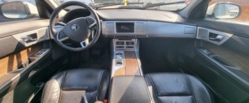 Jaguar XF II 2015 Jaguar XF 2015r, 2.0 Benzyna. Lekko przetarty bok. Jezdzi. 2.0 Benzyna, zdjęcie 5