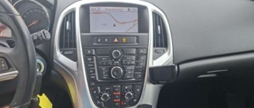 Opel Astra J Hatchback 5d 1.4 Turbo ECOTEC 140KM 2010 Opel Astra Opel Astra 1.4 Turbo Cosmo 1.4 Benzyna 140KM, zdjęcie 14