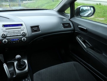 Honda Civic VIII Sedan 1.8 i-VTEC 140KM 2010 Honda Civic 1.8 i, Salon Polska, Klima, zdjęcie 7
