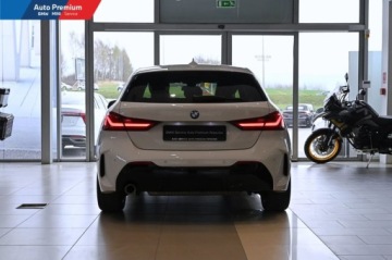 BMW Seria 1 F40 2021 BMW Seria 1 118iFV23Fotele SportoweReflektory LEDModel M Sport 1.5, zdjęcie 17