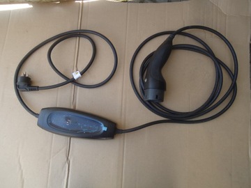 MERCEDES ŁADOWARKA DO SMAOCHODU A0005836704 220V