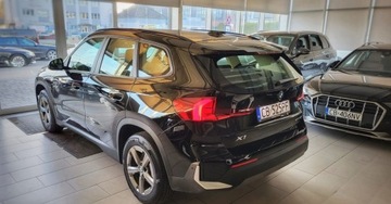 BMW X1 U11 Crossover 1.5 18i 136KM 2023 BMW X1 nowy model, skora perforowana 1.5 Benzyna 136KM, zdjęcie 1