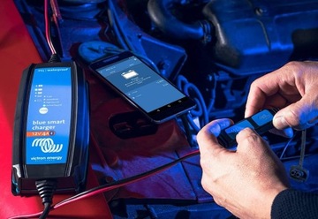 Prostownik z odsiarczaniem Victron BLUE 12V 15A