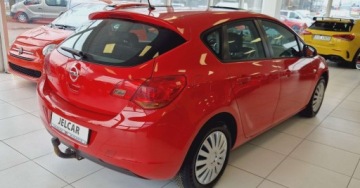Opel Astra J Hatchback 5d 1.6 Twinport ECOTEC 115KM 2009 Opel Astra 5d 1.6 Twinport ECOTEC 115KM 1.6 Benzyna 116KM, zdjęcie 13