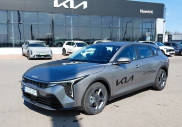 Kia 2025 Kia K4 K4 1.6 T-GDI 7DCT wersja M samochod demonstracyjny 1.6 Benzyna