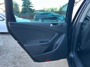 Volkswagen Passat B6 Variant 2.0 TDI-CR DPF 110KM 2010 Volkswagen Passat 2.0 TDI CR/Bogata wersja/HAK/, zdjęcie 27