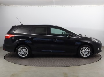 Ford Focus III Hatchback 5d 1.0 EcoBoost 125KM 2013 Ford Focus 1.0 EcoBoost, Navi, Klima, Klimatronic, zdjęcie 5