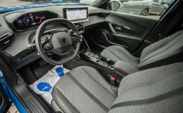 Peugeot 2008 II SUV Facelifting 1.2 PureTech 130KM 2024 Peugeot 2008 PureTech 130 Allure SS EAT8 SalonPL Niski Przebieg Od Reki Za, zdjęcie 14