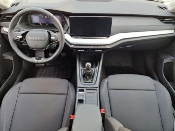 Skoda Octavia IV 2026 SKODA Octavia Drive Essence 1.5 TSI Sedan 115KM 2026, zdjęcie 5