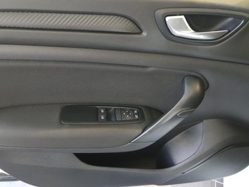 Renault Megane IV Hatchback 5d  Facelifting 1.3 TCe 115KM 2020 Megane 1.3 TCe FAP Zen, zdjęcie 9