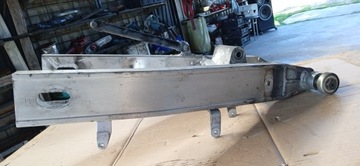 YAMAHA FAZER FZS 600 ПОВОРОТНЫЙ РЫЧАГ ПОДВЕСКА КРОНШТЕЙН ОСИ ЗАДНЕГО КОЛЕСА