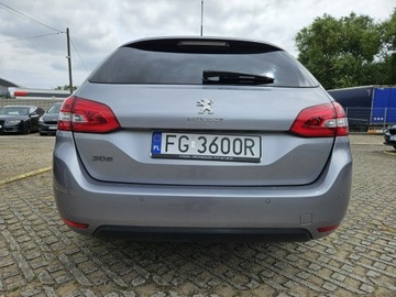 Peugeot 308 II SW Facelifting 1.2 PureTech 110KM 2019 Peugeot 308 SW 1.2 benzyna 110KM skóry panorama, zdjęcie 16