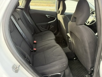 Volvo V40 II Hatchback 1.6 D2 115KM 2014 Volvo V40 1.6 D2 114KM 2014r KINETIC,Nowy rozrząd, zdjęcie 11