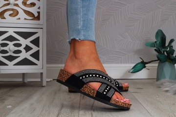 ТАПОЧКИ ЖЕНСКИЕ НА ПЛОСКОЙ ПОДОШВЕ, ПРОФИЛИРОВАННОЙ