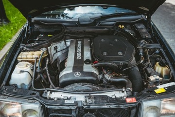 Mercedes W124 Coupe 3.0 24V 220KM 1990 MERCEDES-BENZ 300 CE W124 | 1990 | 132 000 km, zdjęcie 32