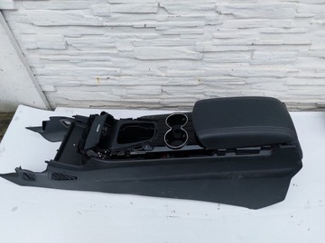 S-MAX MK2 PODŁOKIETNIK UCHWYT NA KUBKI TUNEL