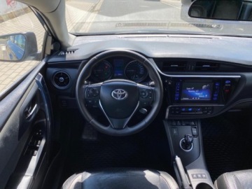 Toyota Auris II Touring Sports Facelifting 1.8 Hybrid 136KM 2016 Toyota Auris HYBRYDA AUTOMAT KLIMATYZACJA NAWIGACJA KAMERA TEMPOMAT GRZANE, zdjęcie 8