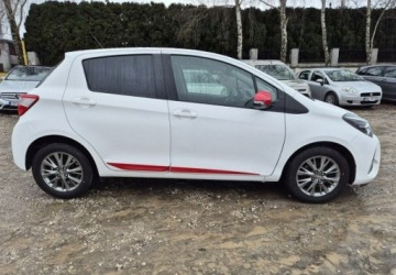 Toyota Yaris III Hatchback 5d Facelifting 2017 1.5 Dual VVT-iE 111KM 2017 Toyota Yaris Super stanTylko 99.000km 1.5 Benzyna 112KM, zdjęcie 11