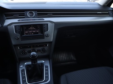 Volkswagen Passat B8 Limousine 1.4 TSI BlueMotion Technology 125KM 2016 VW Passat 1.4 TSI, Salon Polska, Klima, zdjęcie 7