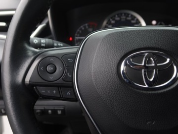 Toyota Corolla XII Sedan 1.8 Hybrid 122KM 2022 Toyota Corolla 1.8 Hybrid, Salon Polska, zdjęcie 16