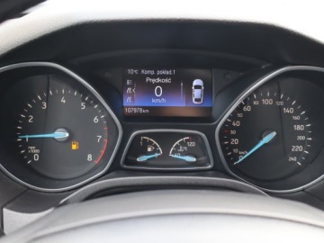 Ford Focus III Kombi Facelifting 1.0 EcoBoost 125KM 2015 Ford Focus 1.0 EcoBoost, Klima, Klimatronic, zdjęcie 10