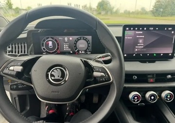 Skoda Superb III Kombi Facelifting 2.0 TDI SCR 150KM 2024 Skoda Superb 2.0 TDI SCR Essence DSG, zdjęcie 2