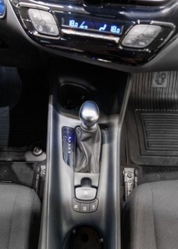Toyota C-HR I Crossover Facelifting 1.8 Hybrid 122KM 2022 Toyota C-HR 1.8 Hybrid Comfort 1.8 Hybryda 122KM, zdjęcie 16