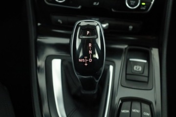 BMW Seria 2 F22-F23-F45-F46 Coupe Facelifting 218d 150KM 2021 BMW 2 Active Tourer 218d Active Tourer, zdjęcie 13