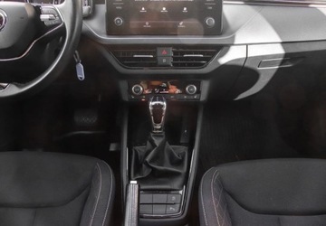 Skoda Kamiq Crossover 1.0 TSI 110KM 2022 Skoda Kamiq 1.0TSI 110KM, DSG, Ambition, Pakiet Comfort, Przedluzona Gwara, zdjęcie 16