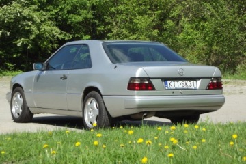 Mercedes Klasa E W124 Coupe 2.0 136KM 1995 MERCEDES-BENZ C124 E200 2.0 benzyna 136KM 1995r, zdjęcie 27