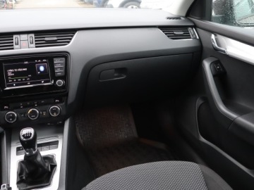 Skoda Octavia III Liftback 2.0 TDI 150KM 2016 Skoda Octavia 2.0 TDI, Salon Polska, VAT 23%, zdjęcie 7